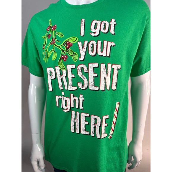 Gildan Mistletoe Present Ugly Christmas Sweater TShirt Sz Large Green Cotton - Picture 14 of 16